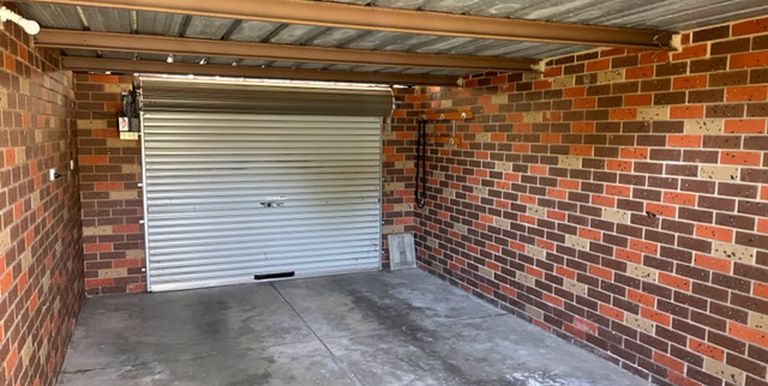 7 / 8 Kennedy Street, Euroa