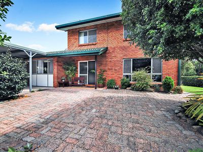 27 Sunstone Street, Manly West