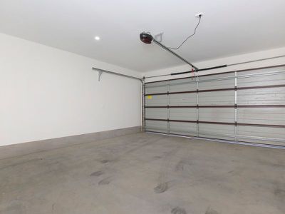 2/4 Dickens Avenue, Heidelberg Heights