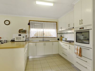 241 Shaws Road, Werribee