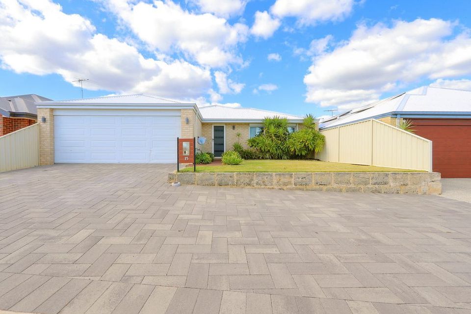 15 Yindana Blvd, Lakelands