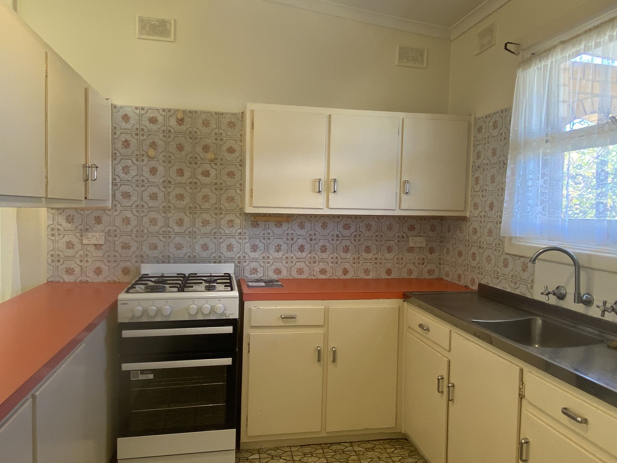 244 Days Road, Ferryden Park