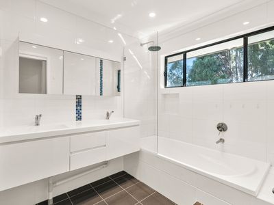 31 Brinawarr Street, Bomaderry