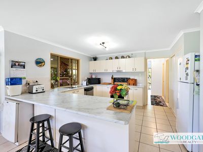 10 LORIKEET AVENUE, Woodgate