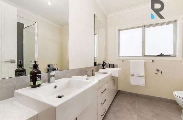 133 Horizon Boulevard, Greenvale