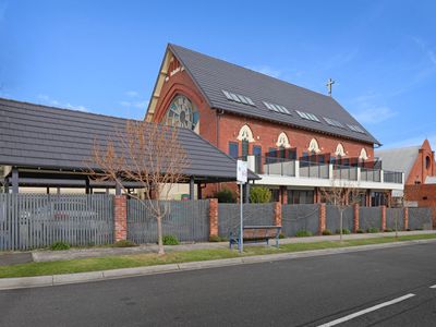 2 / 18 Rothwell Street, Ascot Vale