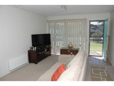 26 Lakeside Drive, Eden