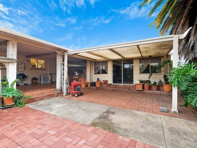 56 Silkes Road, Paradise