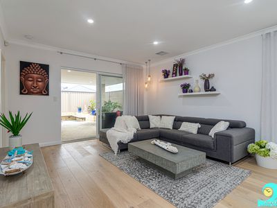 5 Chrysler Approach, Yanchep