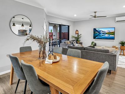 24 Lindeman Circuit, Pimpama