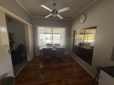 80 High Street, Parkes