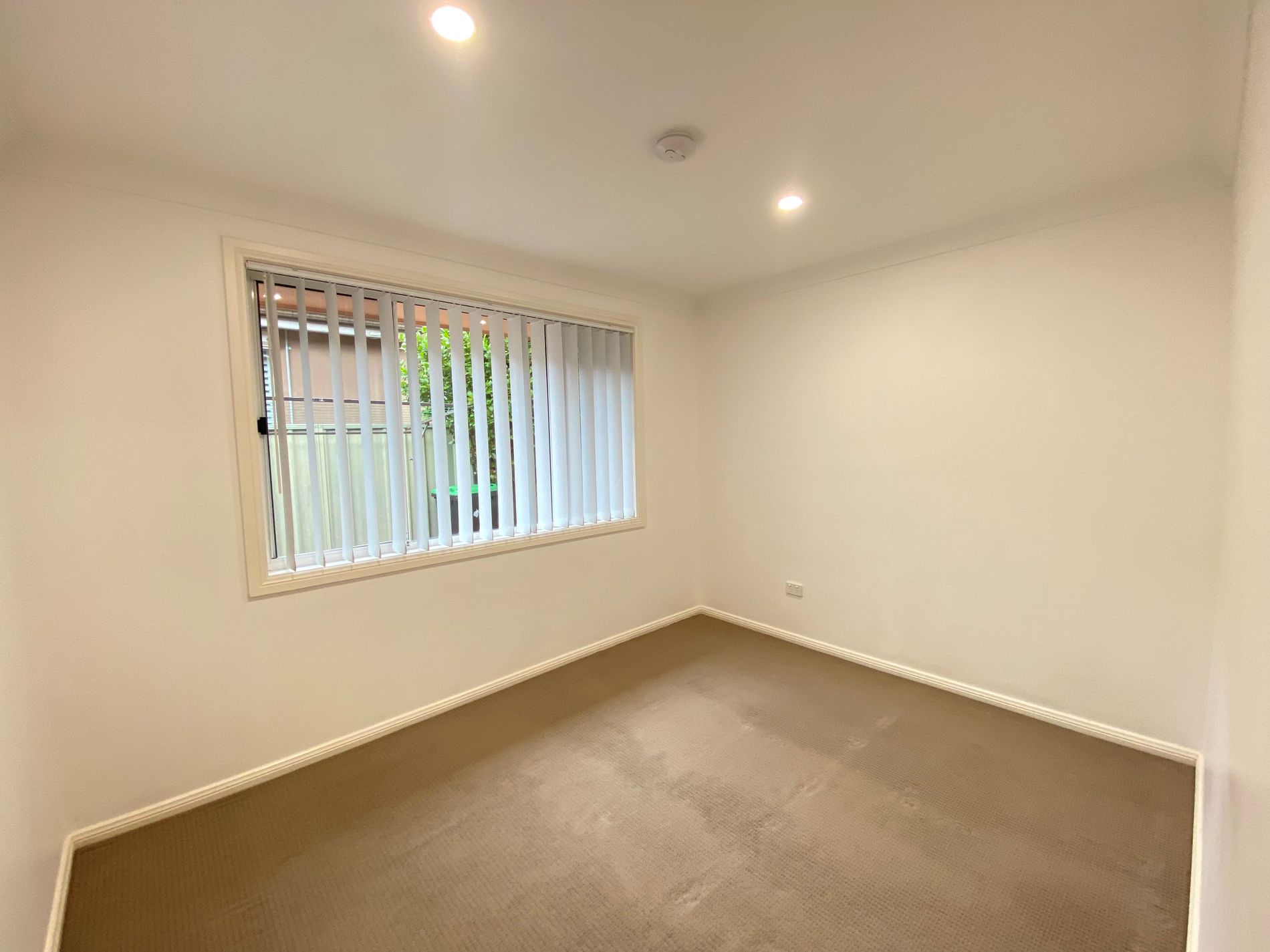 5 / 6A Fripp Crescent, Beverly Hills