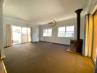 11 Thistleton Drive, Burrill Lake
