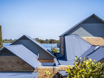 2 / 3 Sloan Street, Rockingham