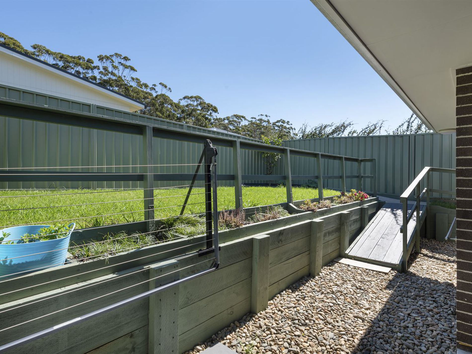 35 & 35a Gemini Way, Narrawallee