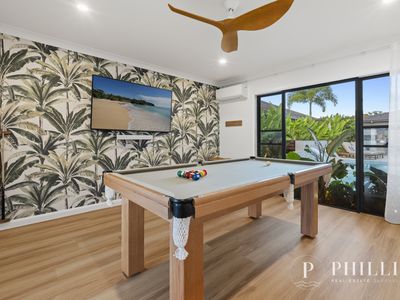 2566 Cressbrook Drive, Hope Island