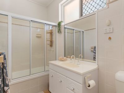 1 / 78 Paxton Street, North Ward