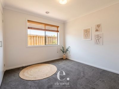 39 Pickering Crescent, Lara