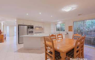 8 Tranquillity Place, Beaconsfield
