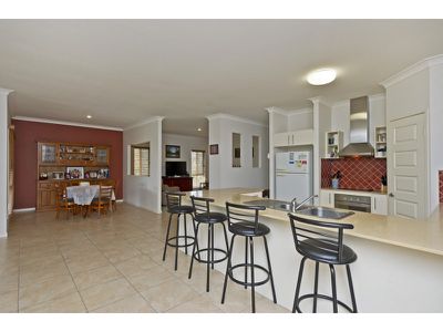 15 Waterclover Drive, Pimpama