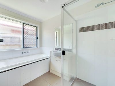 16 Pleasant Drive, Redbank Plains