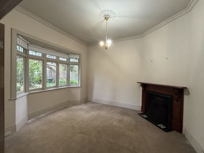 10 Montrose Street, Surrey Hills