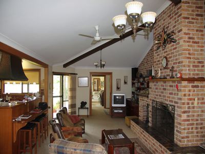 8 Chelmsbrook Drive, Rainbow Flat