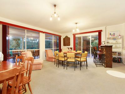 276 Dickie Rd, Officer