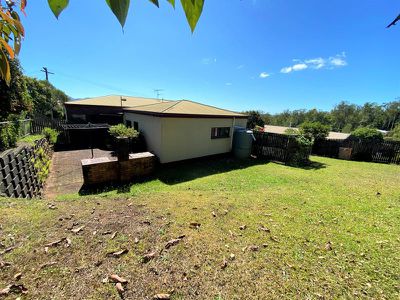 33 Danbulla Crescent , Atherton