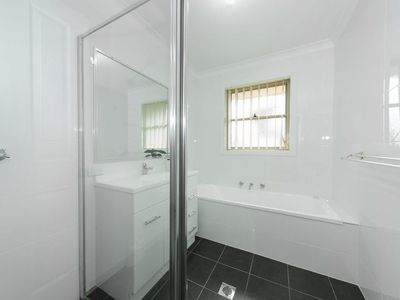 156 HOTHAM CIRCUIT , Thurgoona