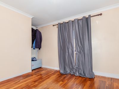 11 Brougham Crescent, Orelia
