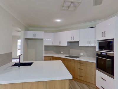 7 Websdale Drive, Dubbo