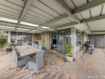 6 Helen Court, Melton West