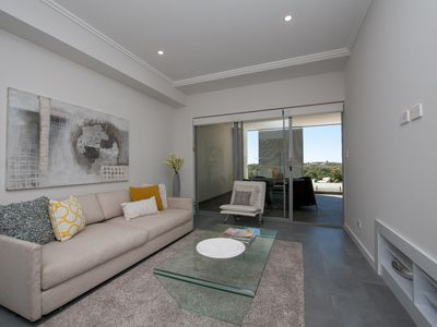 10/95* Flora Terrace, North Beach