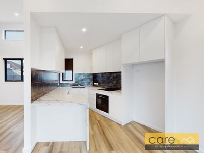 4 / 5 Maple Court, Doveton