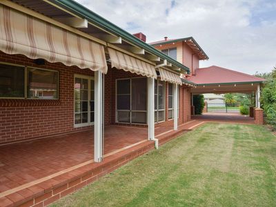 46 Chapman Drive, Somerville