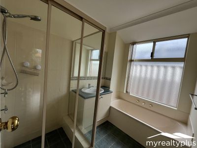 15 Mattingley Heights, Murdoch