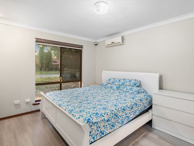 79 Grenadier Drive, Thornlie