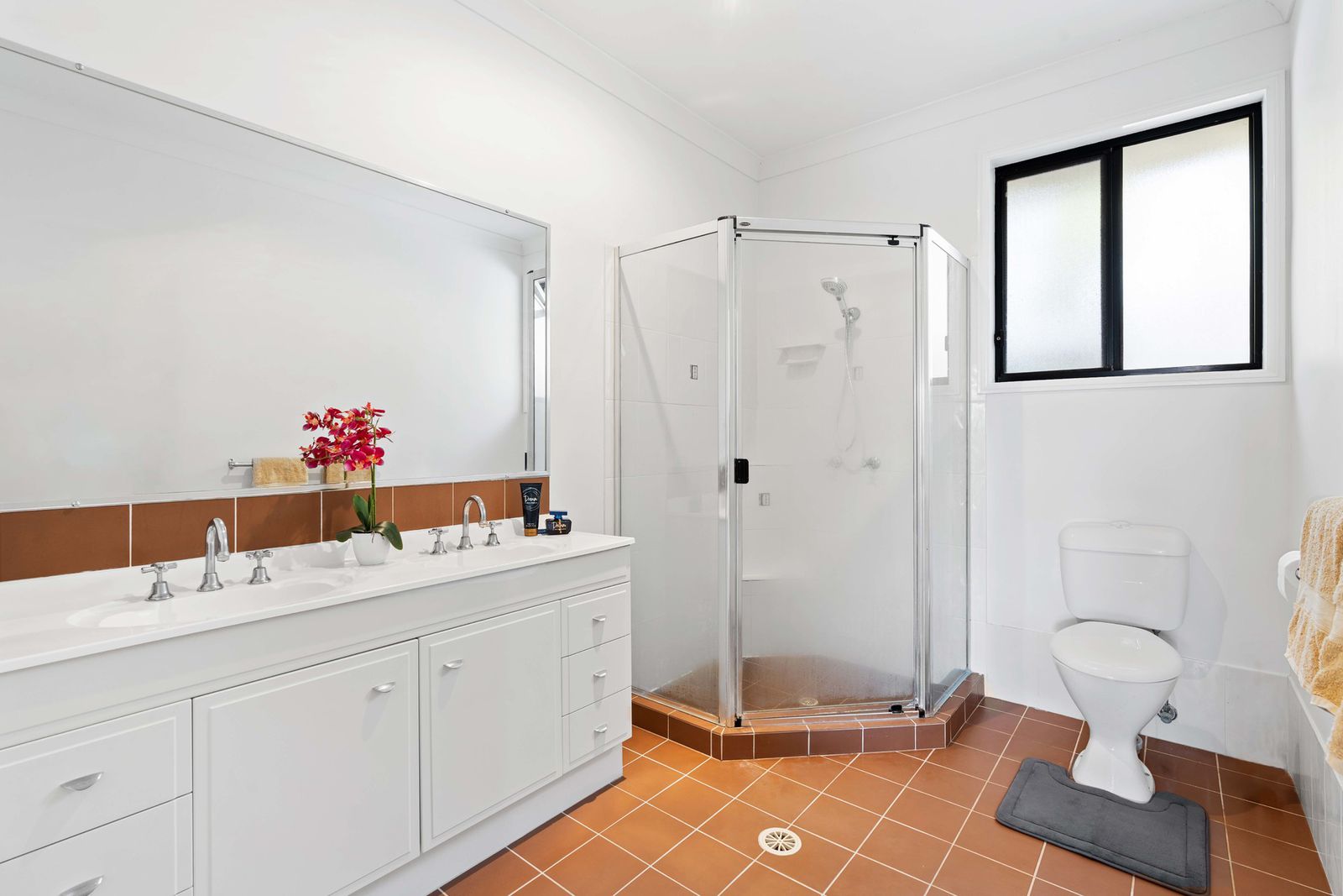 Photo 11 of 18, 10 Pennant Court, Peregian Springs