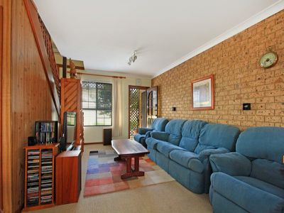 1 / 74 Peterborough Avenue, Lake Illawarra