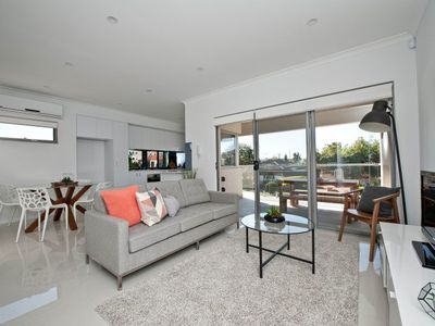 5/3 Leeder Street, Glendalough