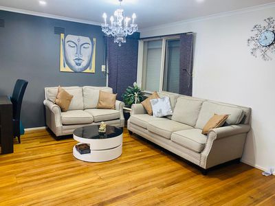 1 / 7 Delacombe Drive, Hampton Park