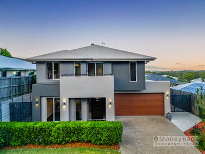 13 Catchlove Crescent, Augustine Heights