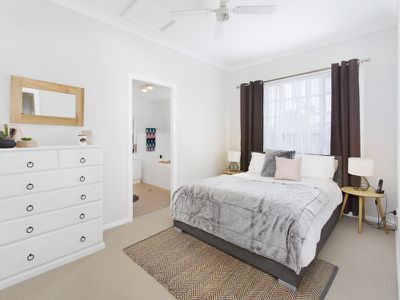 98 Parkes Street, Oak Flats