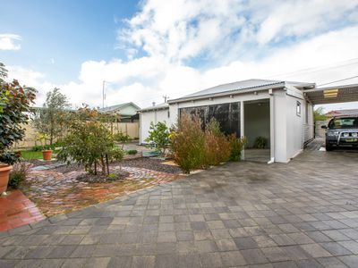 16 Galyung Road, Carey Park