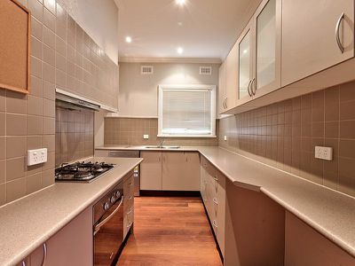 330 North Street, Albury