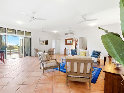 60 Daphne Drive, Redlynch