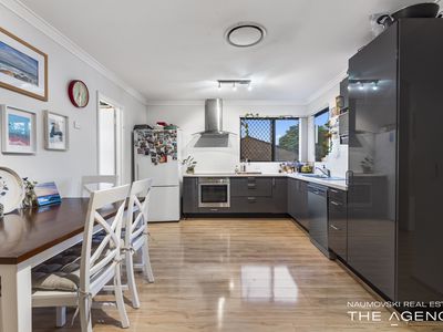 7 / 4 Lee Place, Noranda