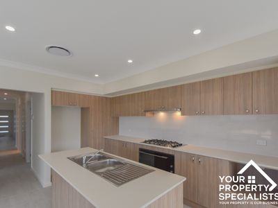 22 Dulcimere Street, Tahmoor