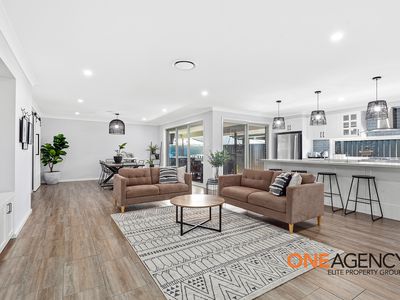 40 Honeybee Crescent, Calderwood